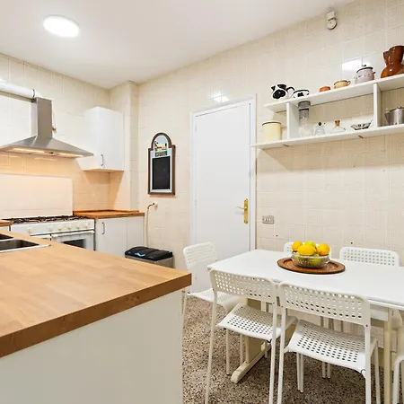 Stunning 5br With Sagrada Familia Views *