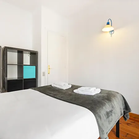 Apartment Stunning 5br With Sagrada Familia Views *